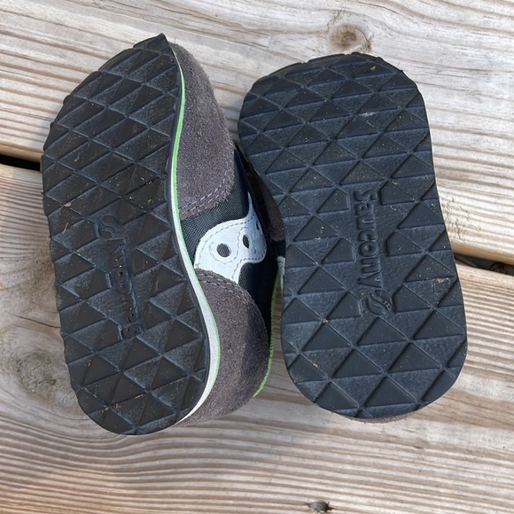 Saucony Baby Jazz  Low Pro in Gray/Neon Green Size 4.5 - Picture 5 of 10